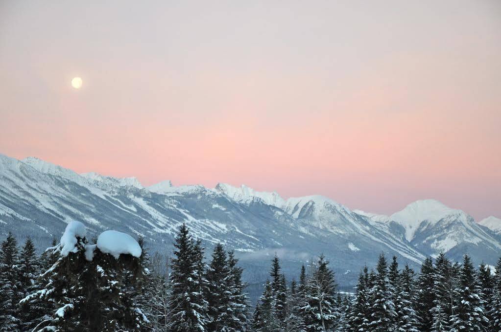 Mount 7 Lodges Golden Kültér fotó